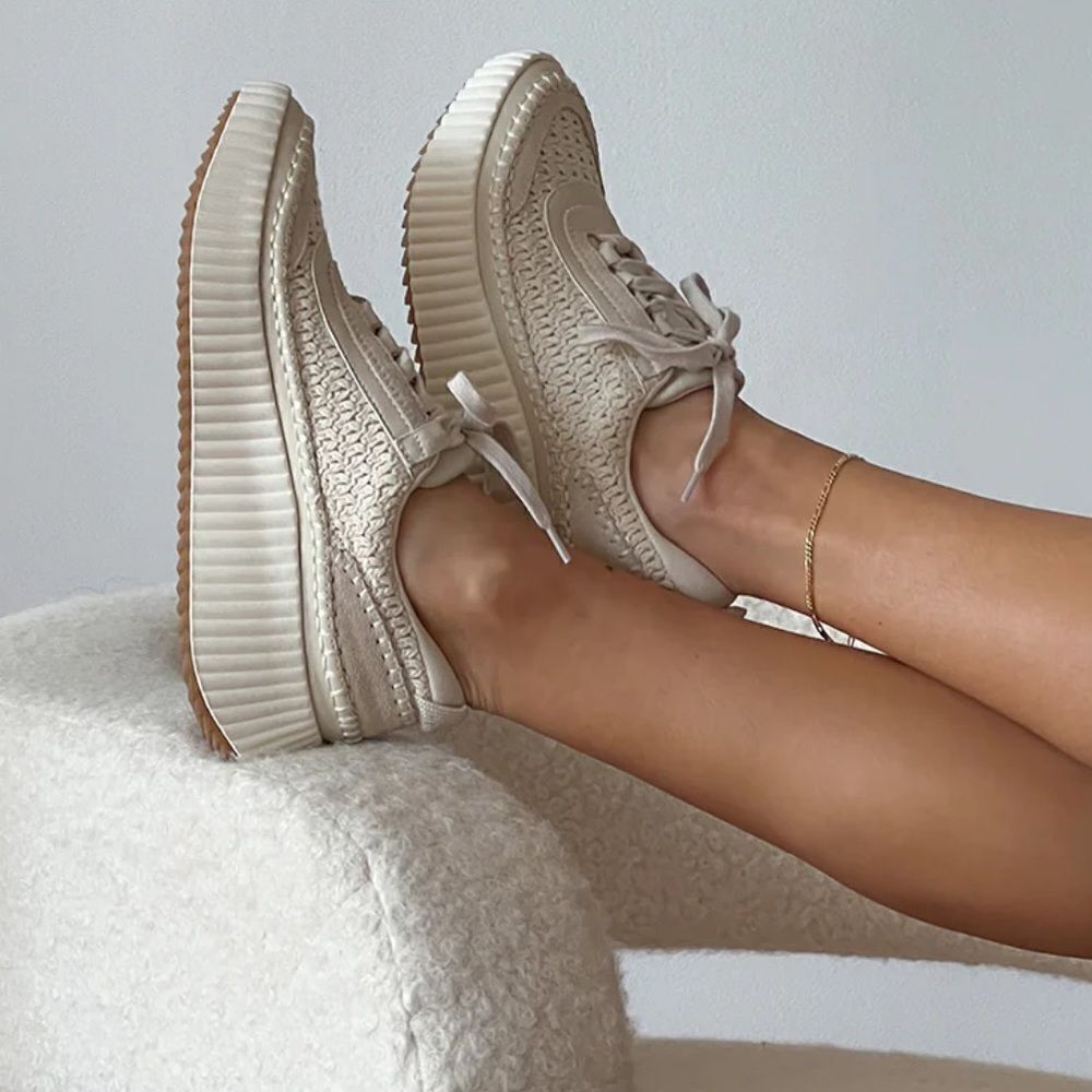 DV dolen neutral sneakers